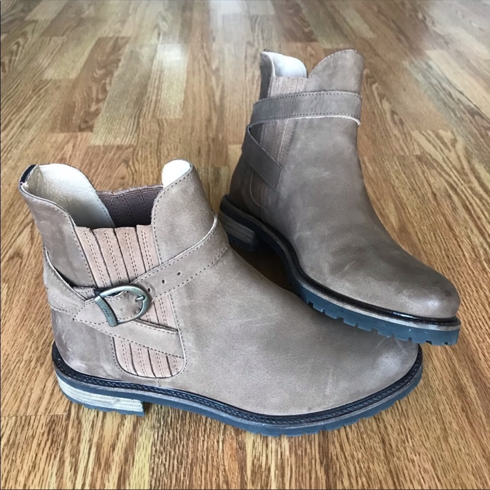 Joules Tan Boots size 39